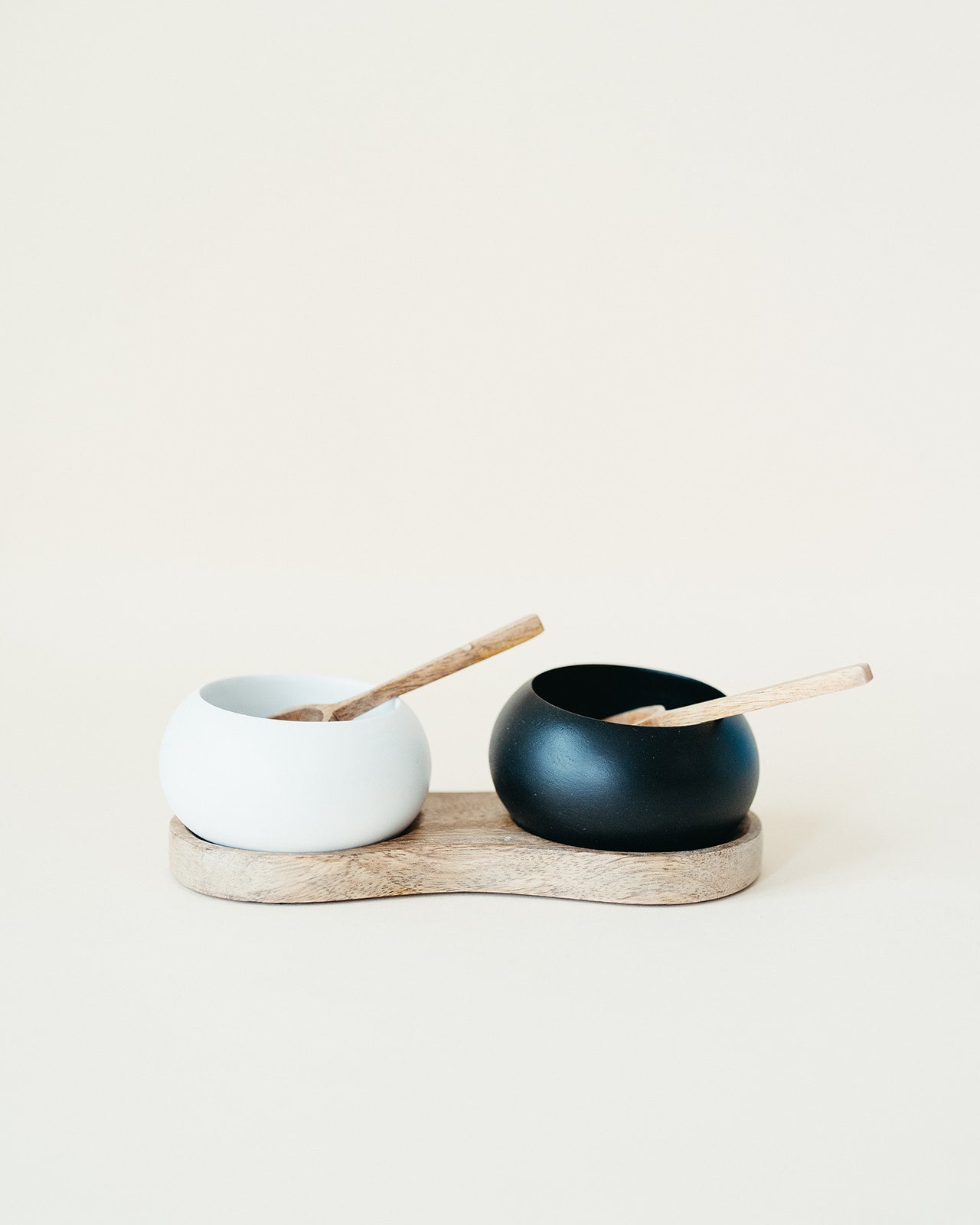 Mango Wood B&W Bowl Set