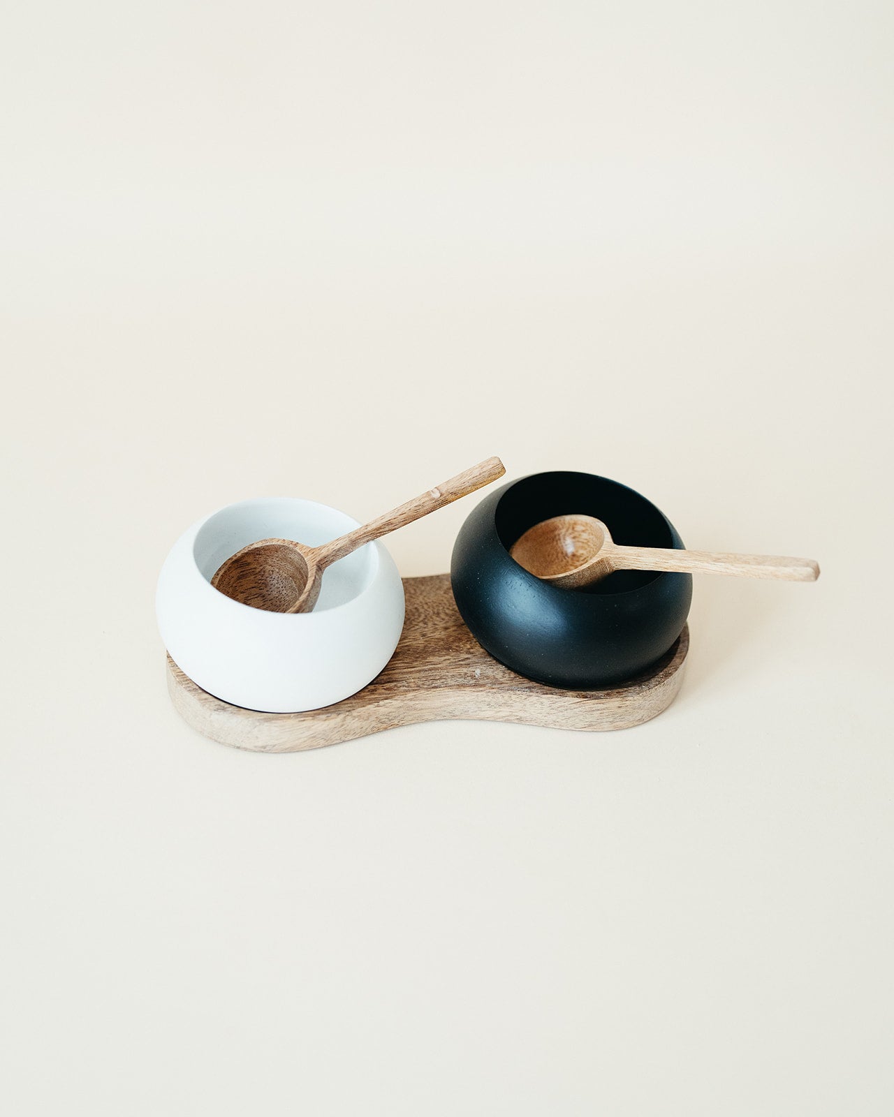 Mango Wood B&W Bowl Set