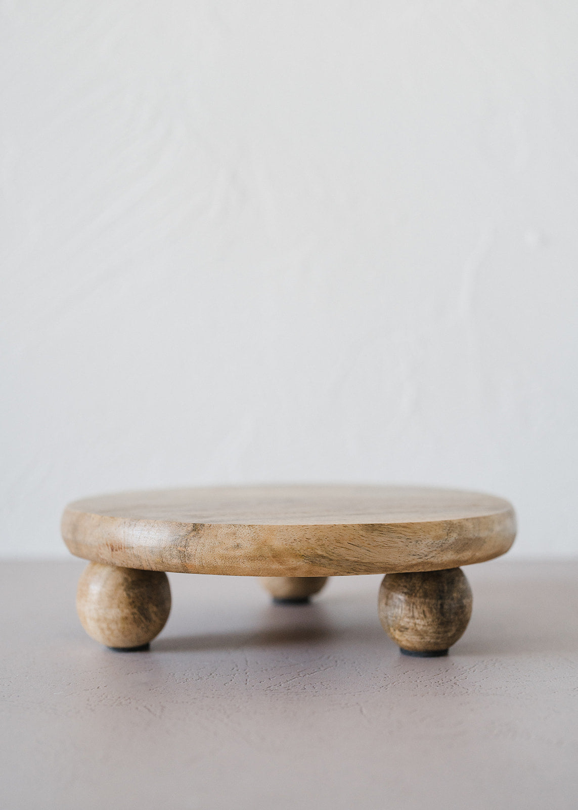 Mango wood Pedestal w/ Round Feet