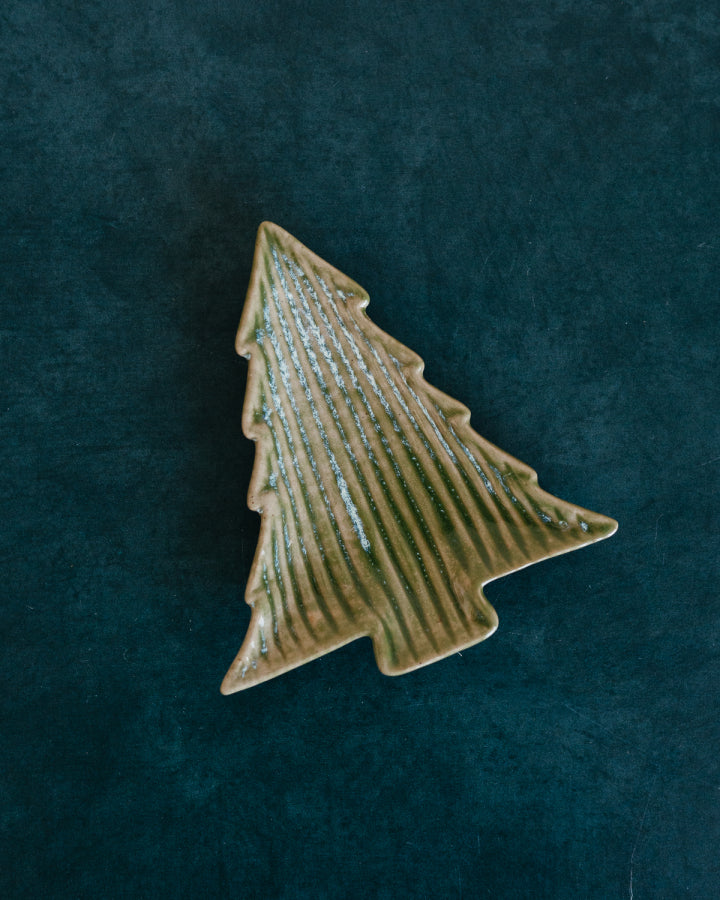 Stoneware Ribbed Tree