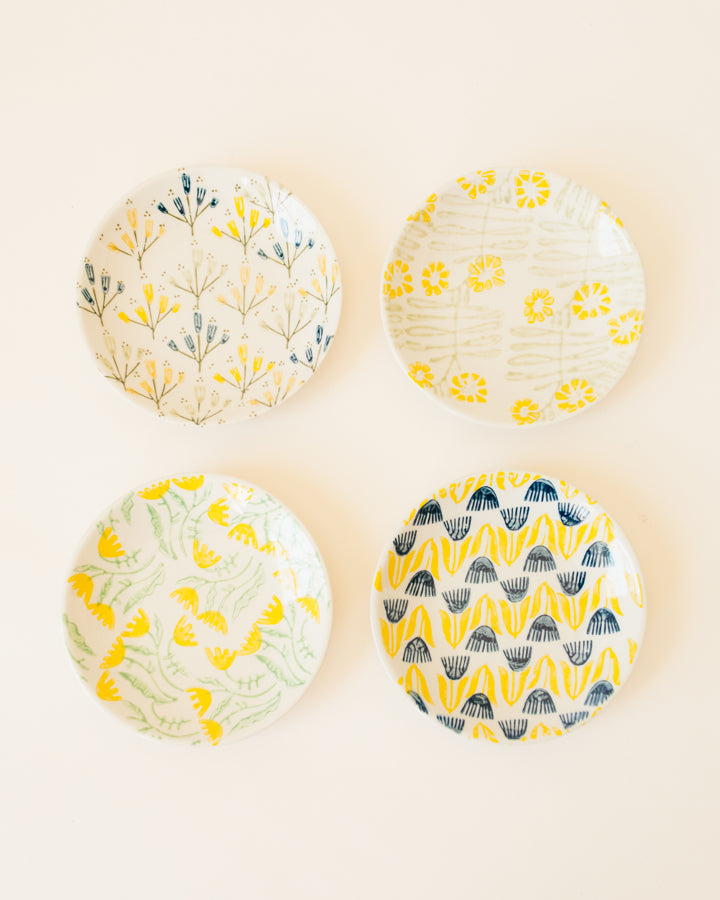 Buttercup Stoneware Plate