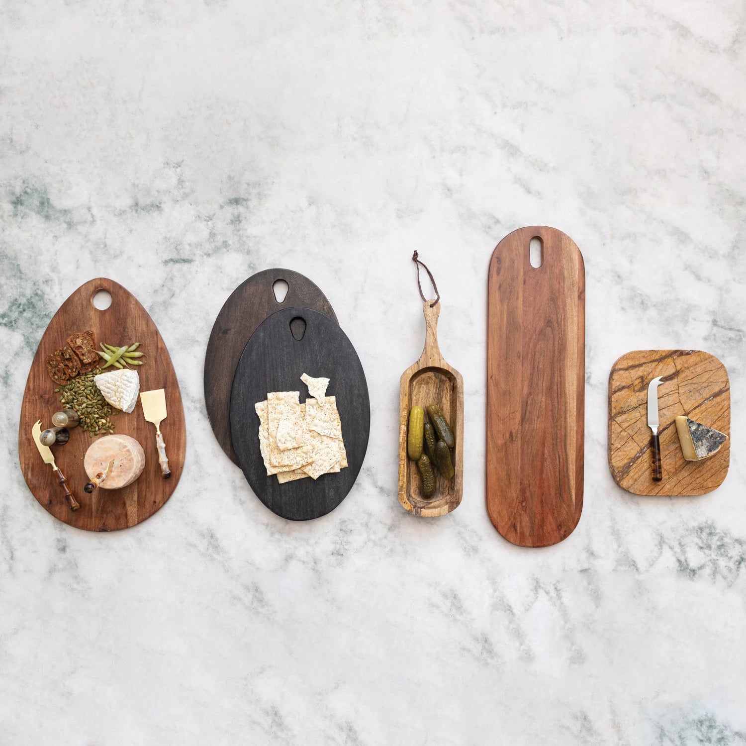 Oval Acacia Board w/Handle